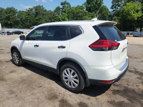JN8AT2MT5HW139887 2017 NISSAN ROGUE - Image 2