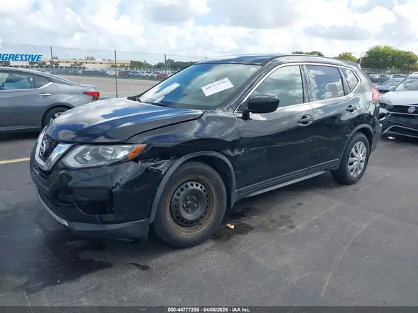 JN8AT2MT5HW140201 2017 NISSAN ROGUE - Image 2