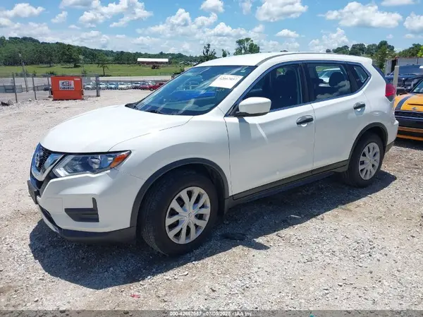 JN8AT2MT5HW140490 2017 NISSAN ROGUE - Image 2