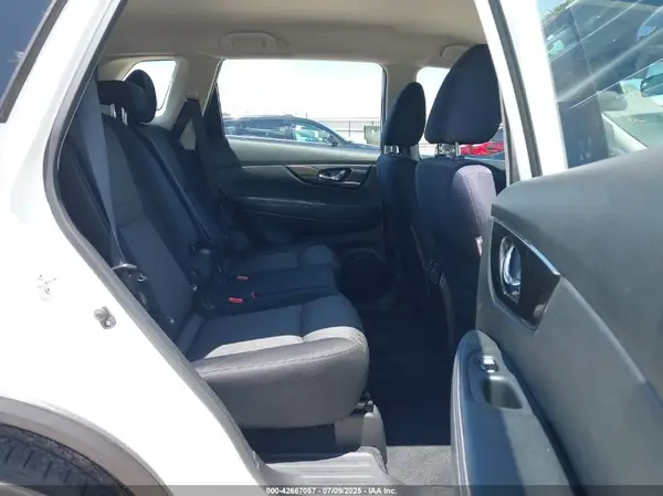 JN8AT2MT5HW140490 2017 NISSAN ROGUE - Image 8