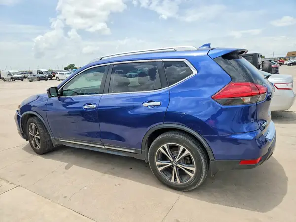 JN8AT2MT5HW140697 2017 NISSAN ROGUE - Image 2