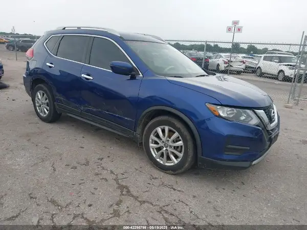 JN8AT2MT5HW141025 2017 NISSAN ROGUE - Image 1