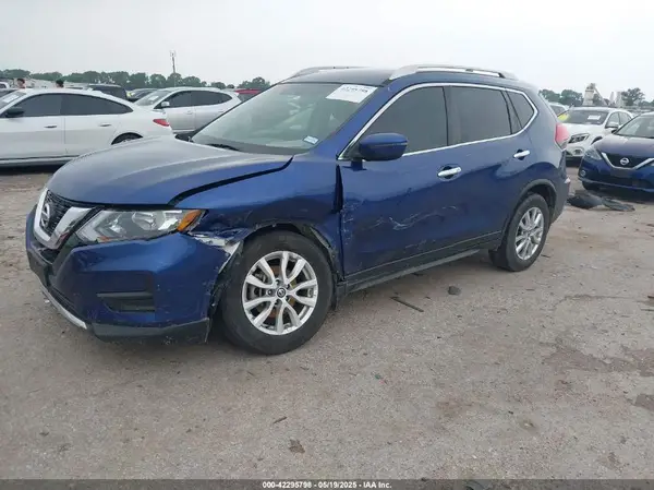 JN8AT2MT5HW141025 2017 NISSAN ROGUE - Image 2