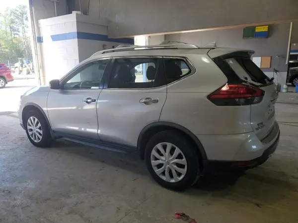 JN8AT2MT5HW141462 2017 NISSAN ROGUE - Image 2