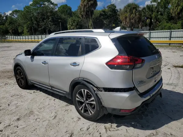 JN8AT2MT5HW142126 2017 NISSAN ROGUE - Image 2