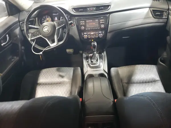 JN8AT2MT5HW142174 2017 NISSAN ROGUE - Image 8