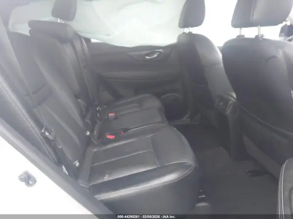 JN8AT2MT5HW144118 2017 NISSAN ROGUE - Image 8