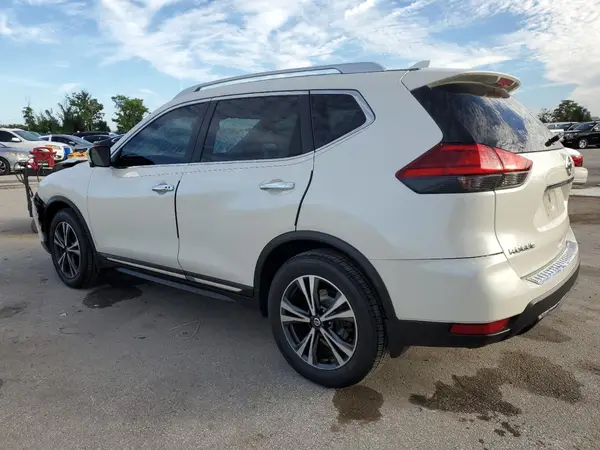 JN8AT2MT5HW148136 2017 NISSAN ROGUE - Image 2
