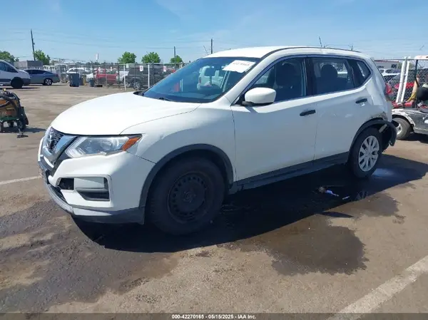 JN8AT2MT5HW148850 2017 NISSAN ROGUE - Image 2