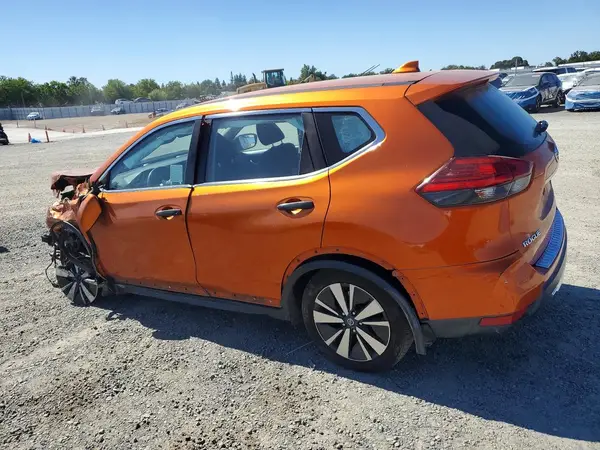JN8AT2MT5HW152428 2017 NISSAN ROGUE - Image 2