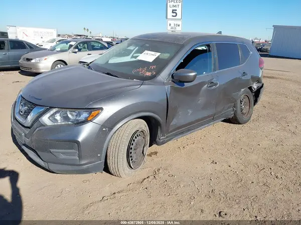 JN8AT2MT5HW382177 2017 NISSAN ROGUE - Image 2