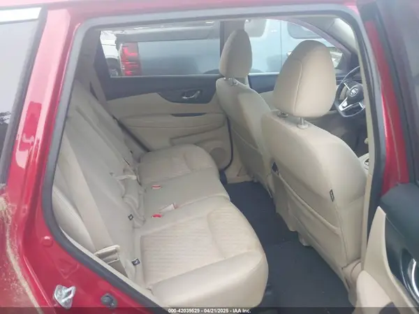 JN8AT2MT5HW385967 2017 NISSAN ROGUE - Image 8