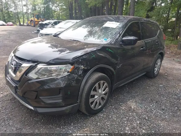 JN8AT2MT5HW386696 2017 NISSAN ROGUE - Image 2