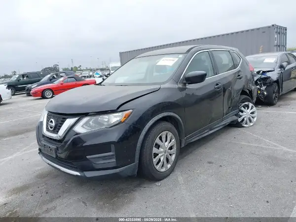 JN8AT2MT5HW387542 2017 NISSAN ROGUE - Image 2