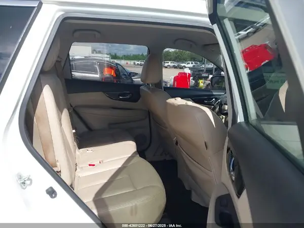 JN8AT2MT5HW388030 2017 NISSAN ROGUE - Image 8