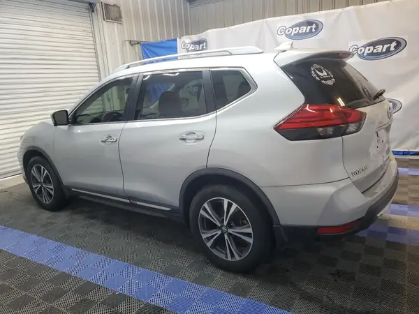 JN8AT2MT5HW389131 2017 NISSAN ROGUE - Image 2