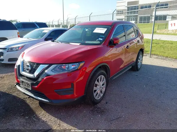 JN8AT2MT5HW391008 2017 NISSAN ROGUE - Image 2