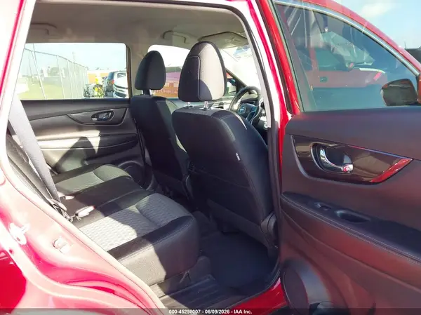 JN8AT2MT5HW391008 2017 NISSAN ROGUE - Image 8