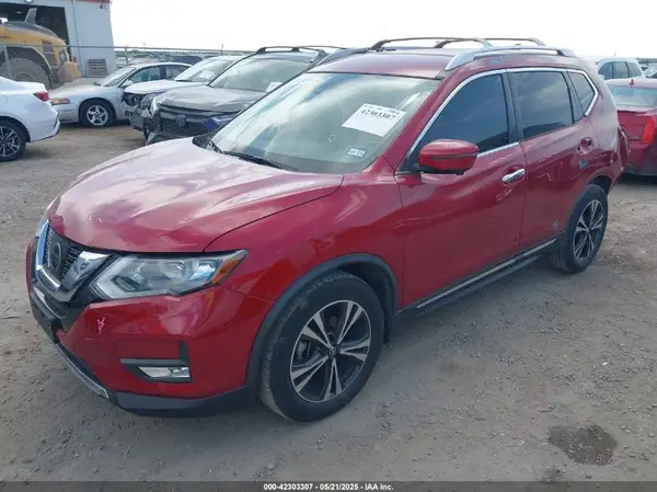 JN8AT2MT5HW395530 2017 NISSAN ROGUE - Image 2
