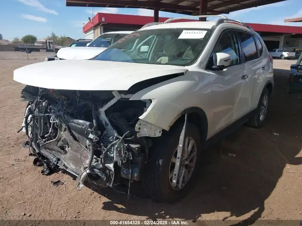 JN8AT2MT5HW396788 2017 NISSAN ROGUE - Image 2