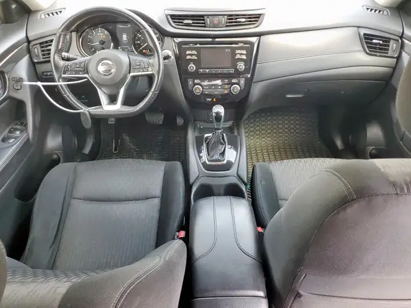 JN8AT2MT5HW397021 2017 NISSAN ROGUE - Image 8