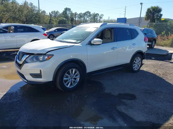 JN8AT2MT5HW397679 2017 NISSAN ROGUE - Image 2