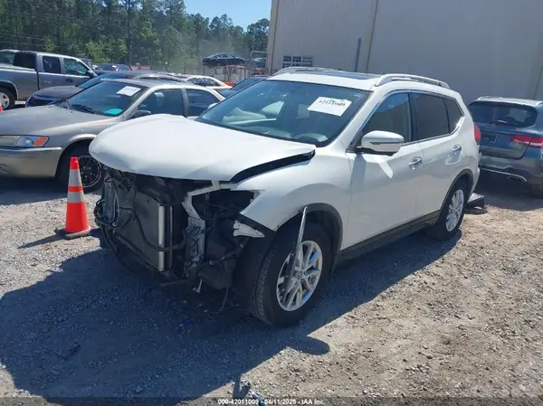 JN8AT2MT5HW398685 2017 NISSAN ROGUE - Image 2