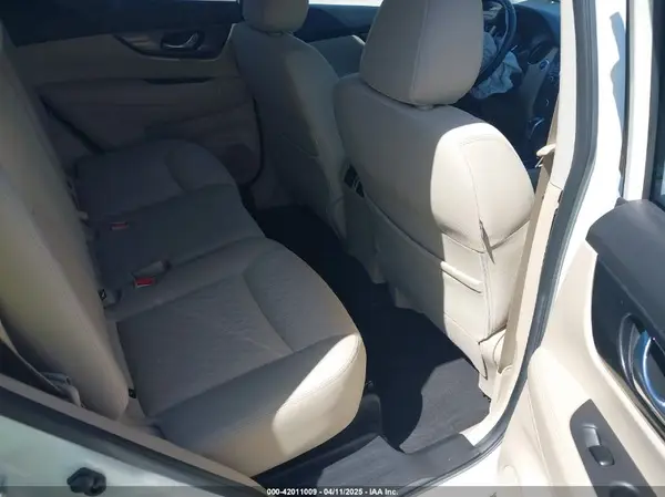 JN8AT2MT5HW398685 2017 NISSAN ROGUE - Image 8