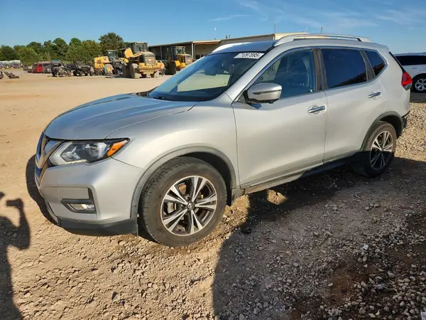 JN8AT2MT5HW399965 2017 NISSAN ROGUE - Image 1
