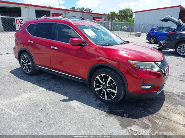 JN8AT2MT5HW400614 2017 NISSAN ROGUE - Image 1