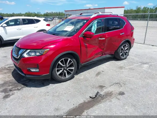 JN8AT2MT5HW400614 2017 NISSAN ROGUE - Image 2
