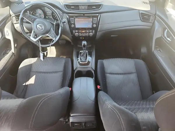 JN8AT2MT5HW400922 2017 NISSAN ROGUE - Image 8