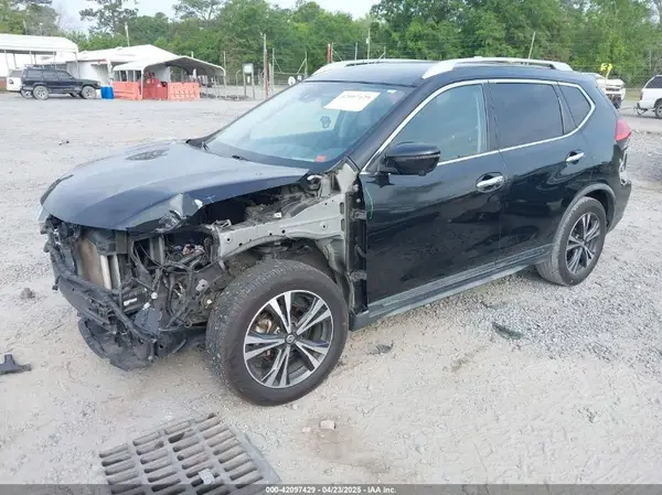 JN8AT2MT5HW401066 2017 NISSAN ROGUE - Image 2