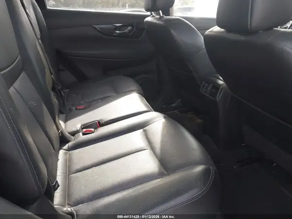 JN8AT2MT5HW401231 2017 NISSAN ROGUE - Image 8