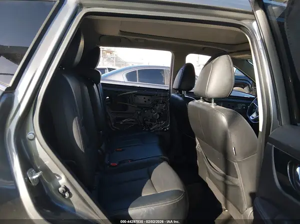 JN8AT2MT5HW401505 2017 NISSAN ROGUE - Image 8