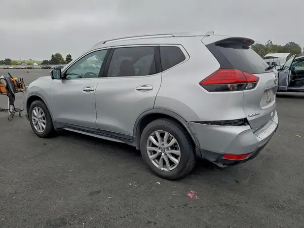 JN8AT2MT5HW403285 2017 NISSAN ROGUE - Image 2