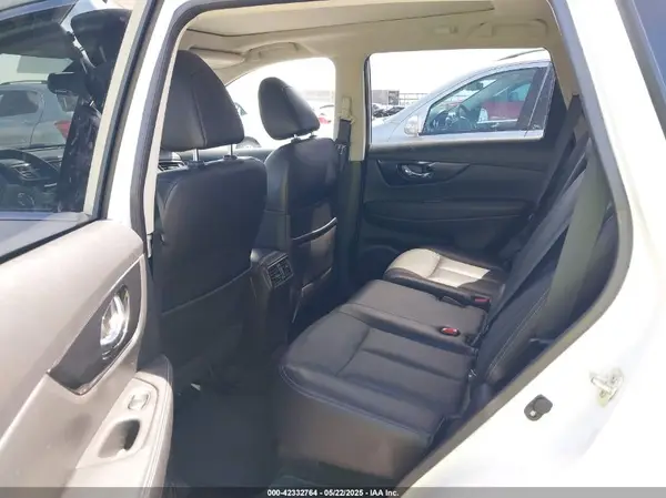 JN8AT2MT5HW404789 2017 NISSAN ROGUE - Image 8