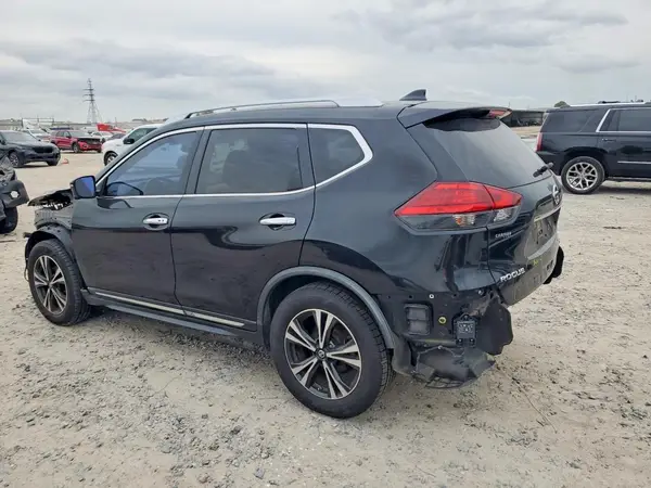 JN8AT2MT5HW408714 2017 NISSAN ROGUE - Image 2