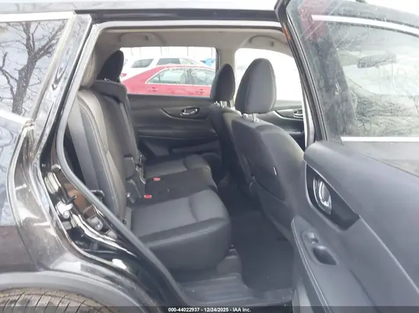 JN8AT2MT5JW450192 2018 NISSAN ROGUE - Image 8