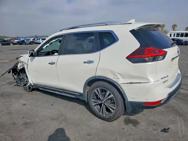 JN8AT2MT5JW455487 2018 NISSAN ROGUE - Image 2