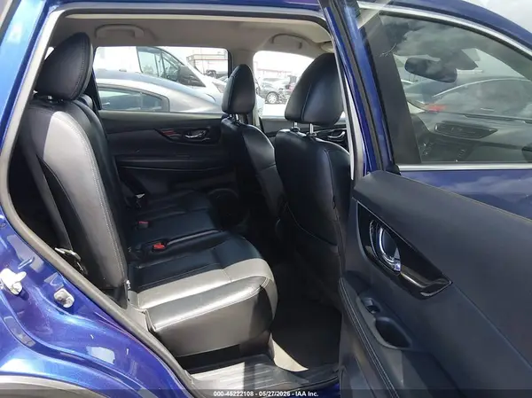 JN8AT2MT5JW458096 2018 NISSAN ROGUE - Image 8