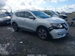 JN8AT2MT5JW458812 2018 NISSAN ROGUE