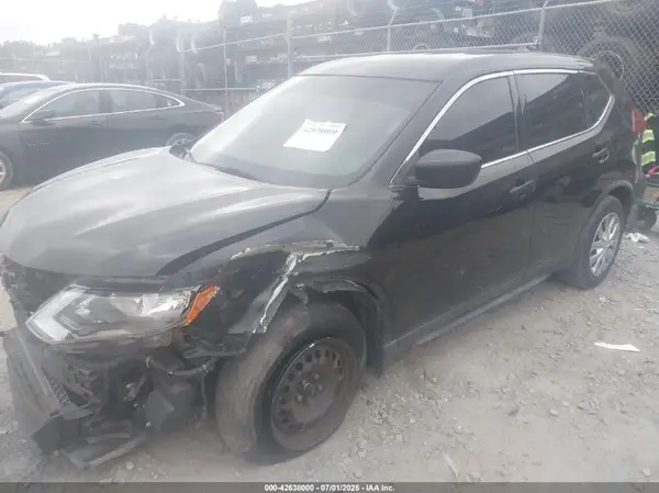 JN8AT2MT5JW459054 2018 NISSAN ROGUE - Image 2