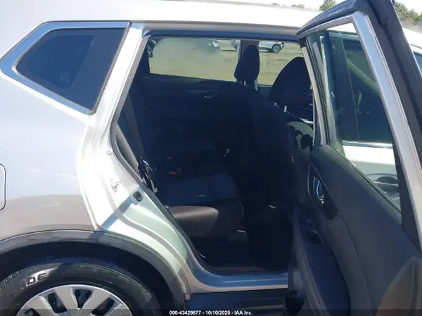 JN8AT2MT5JW461175 2018 NISSAN ROGUE - Image 8