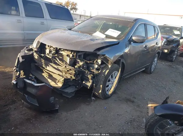 JN8AT2MT5JW463606 2018 NISSAN ROGUE - Image 2