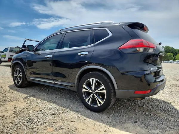 JN8AT2MT5JW466277 2018 NISSAN ROGUE - Image 2
