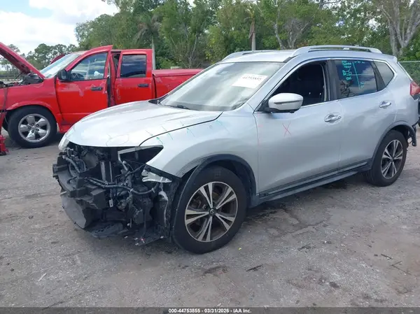 JN8AT2MT5JW466506 2018 NISSAN ROGUE - Image 2