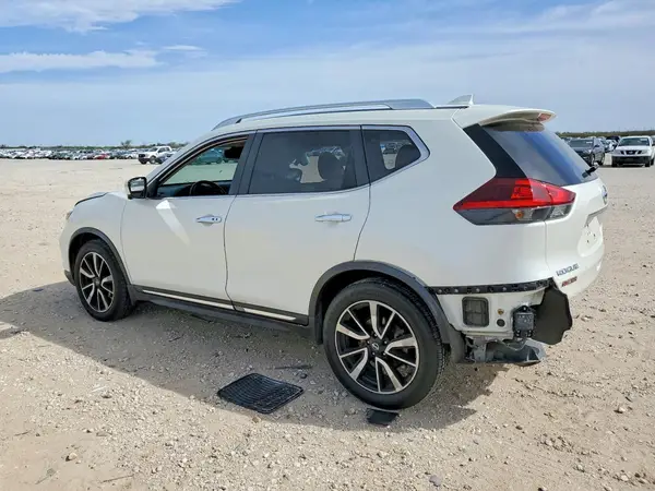 JN8AT2MT5JW467851 2018 NISSAN ROGUE - Image 2