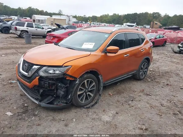 JN8AT2MT5JW468868 2018 NISSAN ROGUE - Image 2