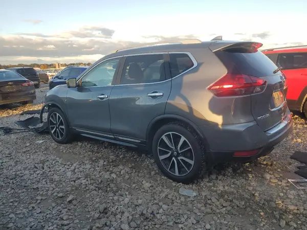JN8AT2MT5JW469924 2018 NISSAN ROGUE - Image 2